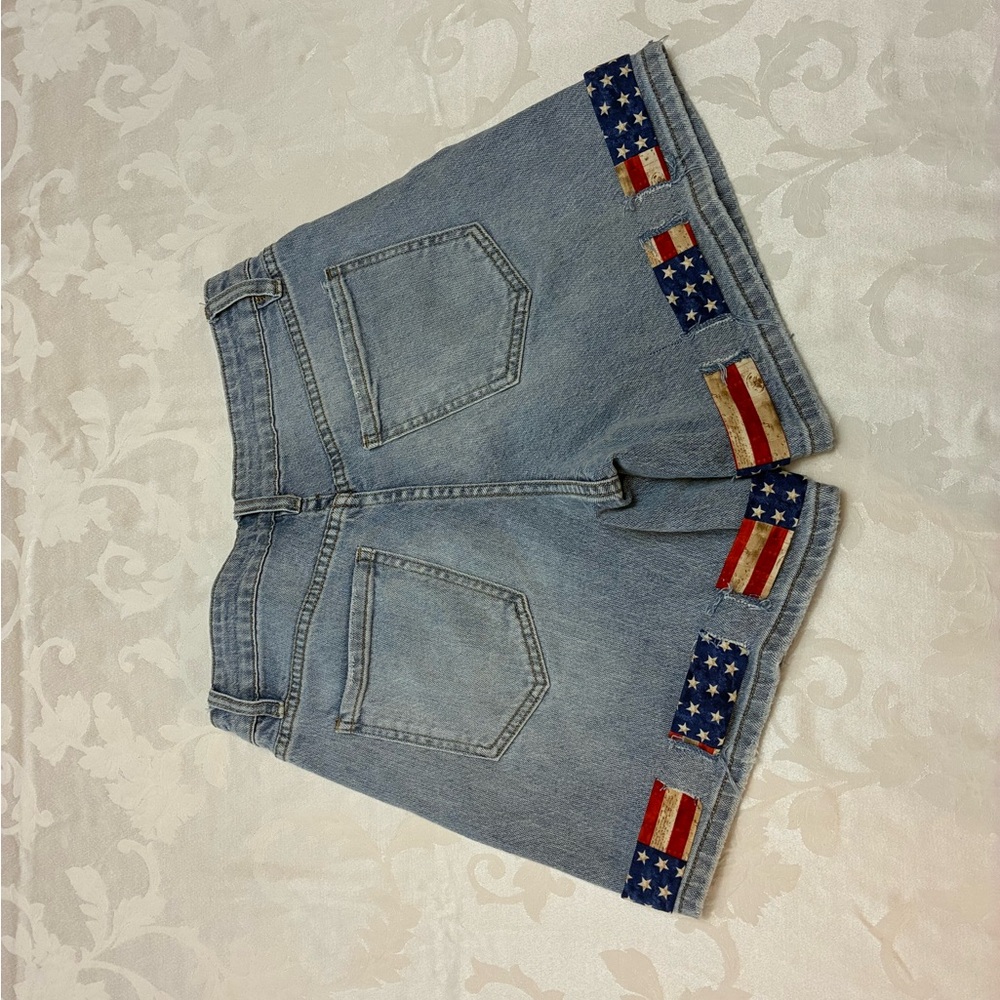 Women’s Royalty For Me Light Blue Denim Shorts with Flag Patch Detail, Size 4 - Picture 7 of 9